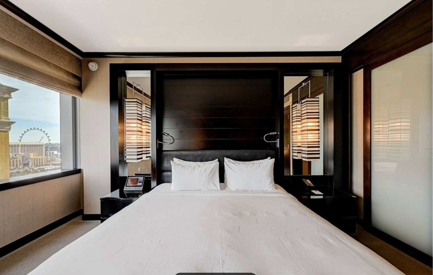 Building Photo - 2600 W Harmon Ave