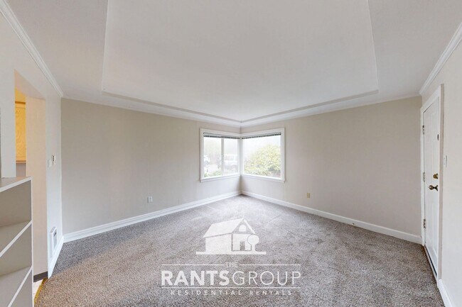 Building Photo - 3-Story Eastside Home with Views of the Bay!