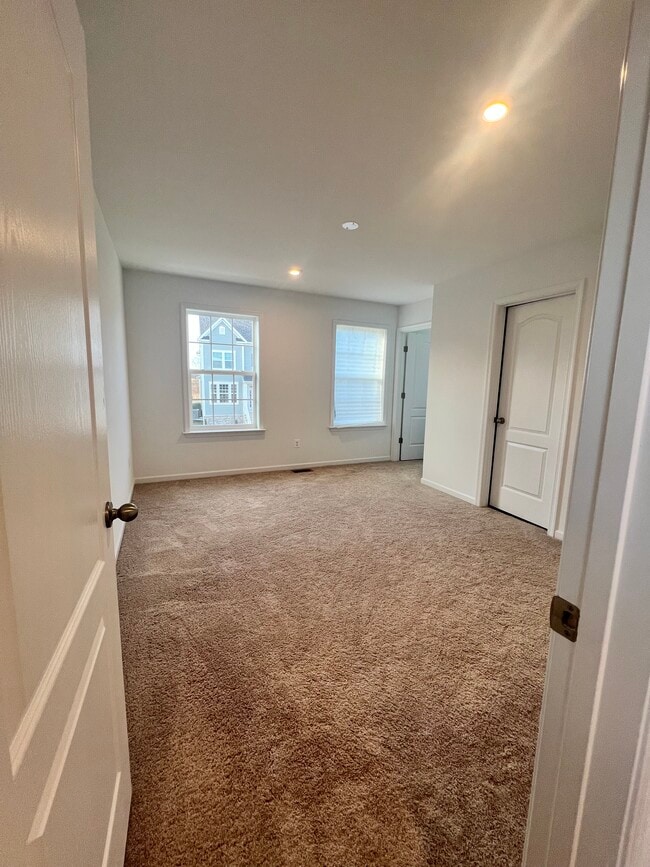 Building Photo - 230 Newbury St