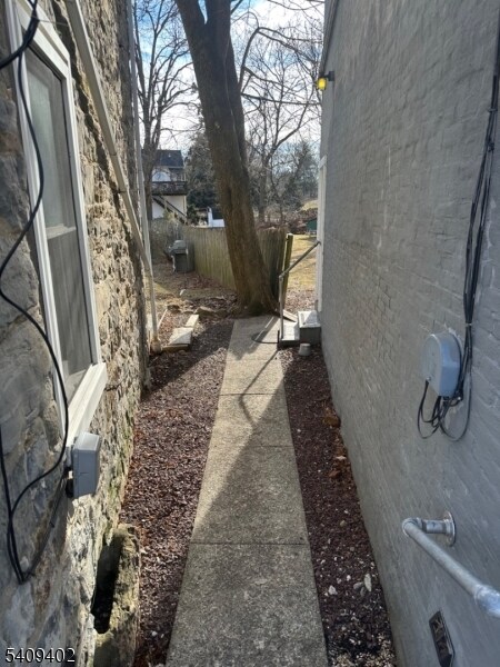 Building Photo - 336 Greenwich St