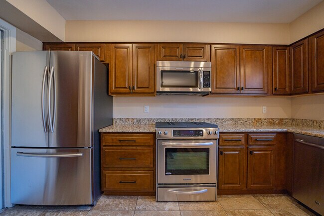 Building Photo - 1610 E Windjammer Way