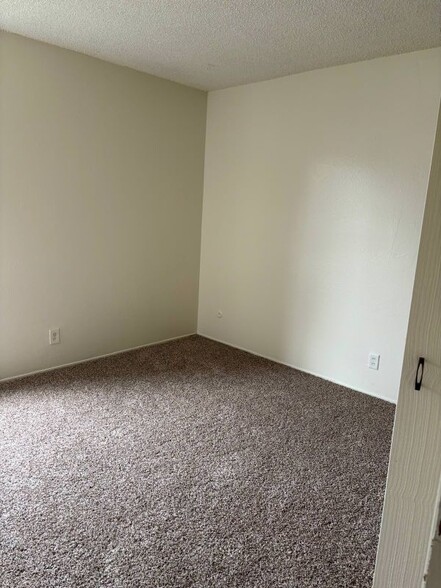 Building Photo - 16578 Montego Way