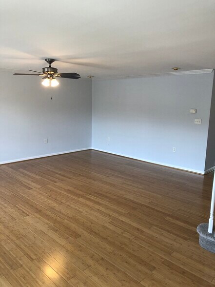 Building Photo - 68 Baltusrol Dr