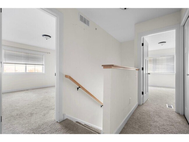 Building Photo - 1795 Cleveland Ct S