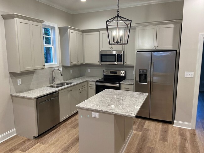 Building Photo - 3BR/3BA For Rent