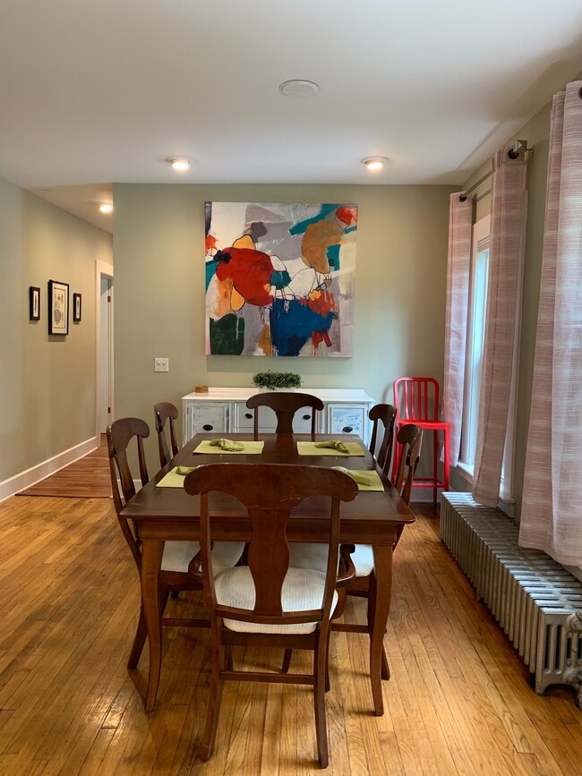 Building Photo - 299 Nelson Ave