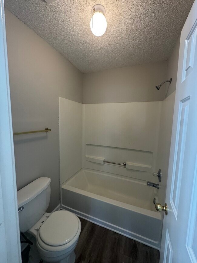 Building Photo - 4217 Brighton Dr