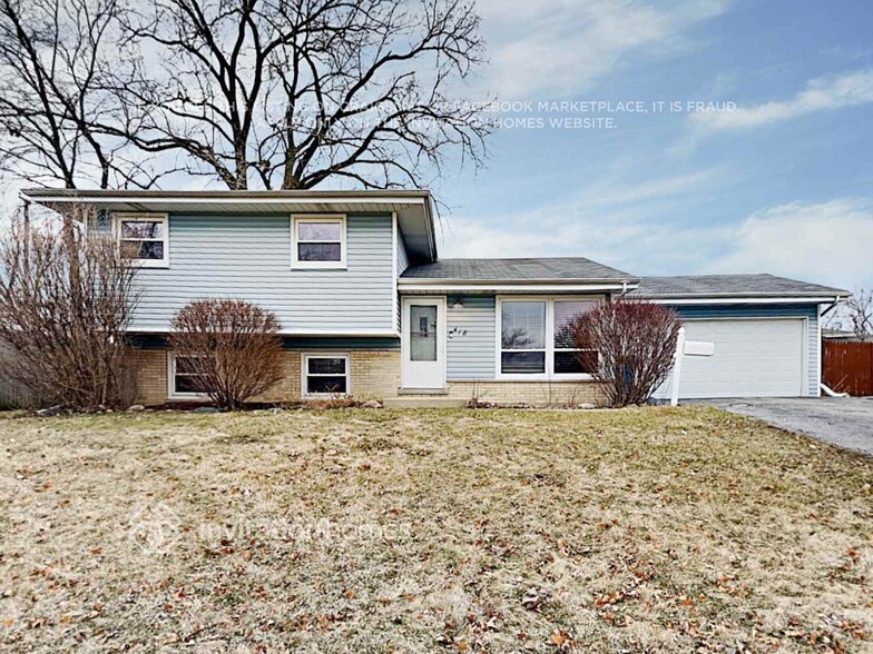Primary Photo - 418 W Lake Park Dr