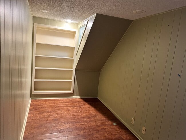 Building Photo - 10 Arroyo-Santiago