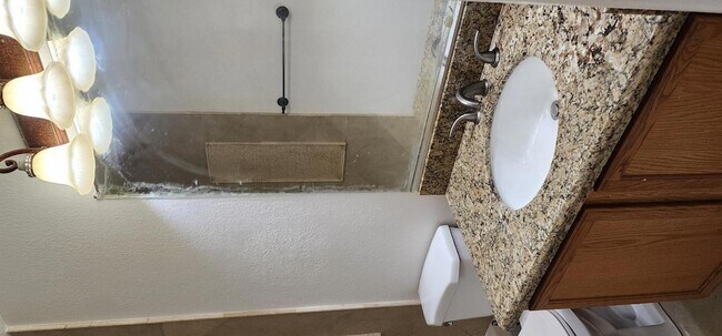 Building Photo - 9124 W Elm St