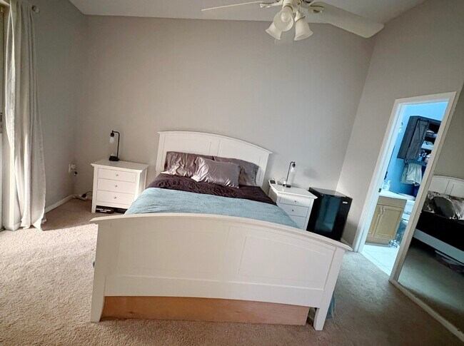 Building Photo - 746 N Jefferson Ave