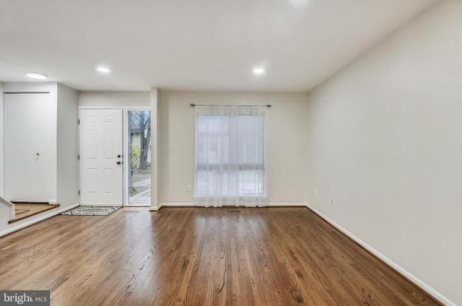 Building Photo - 11825 Coopers Ct