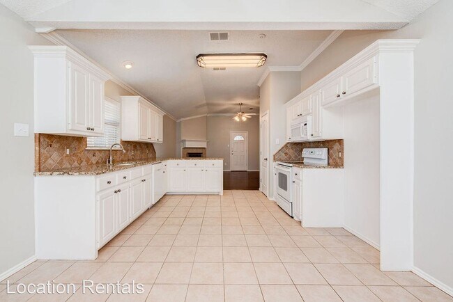 Building Photo - 3 br, 2 bath House - 6533 87th Street