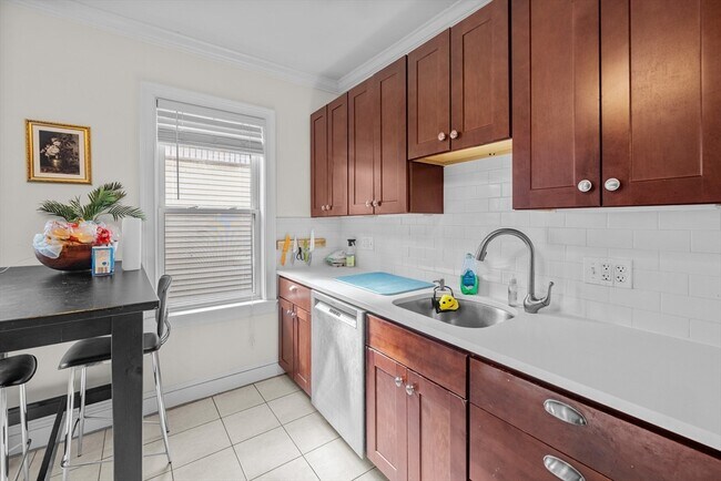 Building Photo - 28 Edison Green