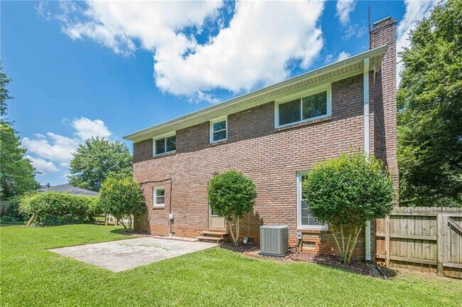 Building Photo - 385 Stonebridge Trail
