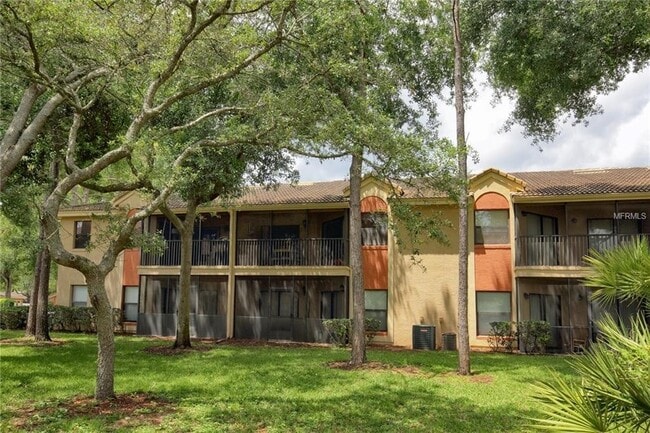 Building Photo - Dr Phillips 2 bedroom 2 bath with 1 car ga...