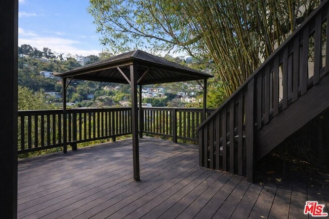 Building Photo - 8810 Hollywood Blvd