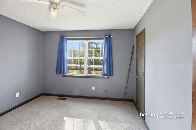 Building Photo - 213 Carter Rd