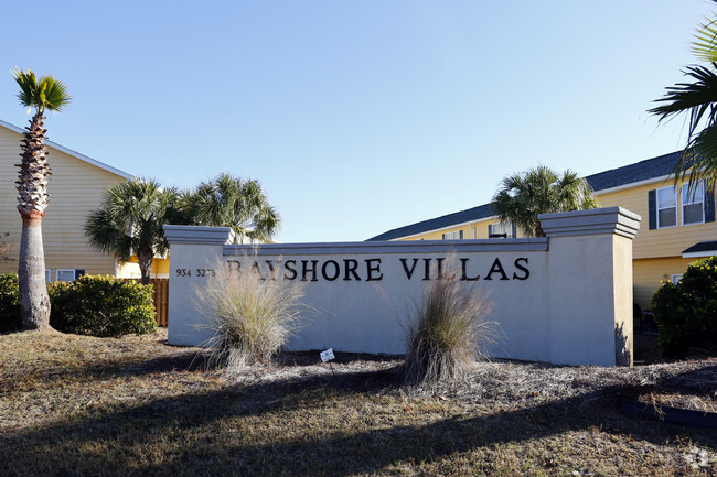 Building Photo - Bayshore Villas