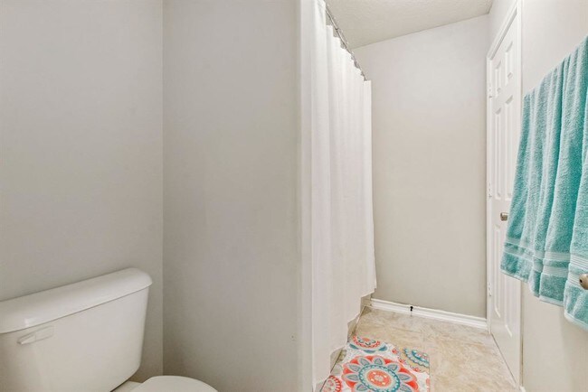Building Photo - 21711 Debray Dr