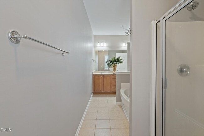 Building Photo - 3646 Olympia Dr