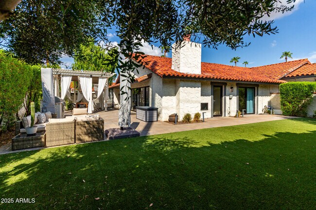 Building Photo - 5724 N Scottsdale Rd