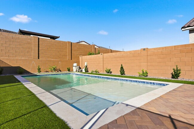 Building Photo - 20234 W Turney Ave