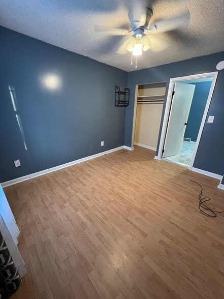 Building Photo - 2 Tracy St