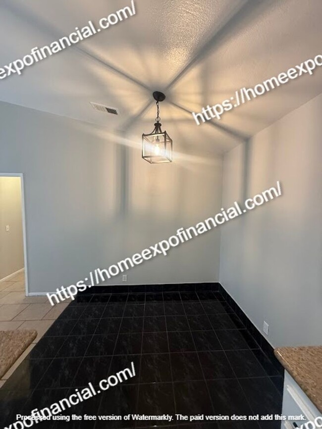 Building Photo - Nice house for rent