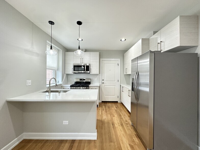 Building Photo - 234 S Maple Ave