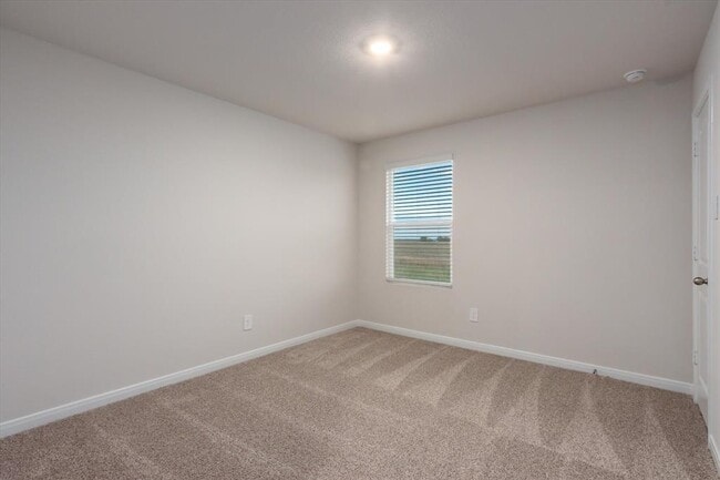 Building Photo - 112 New Albany Ln