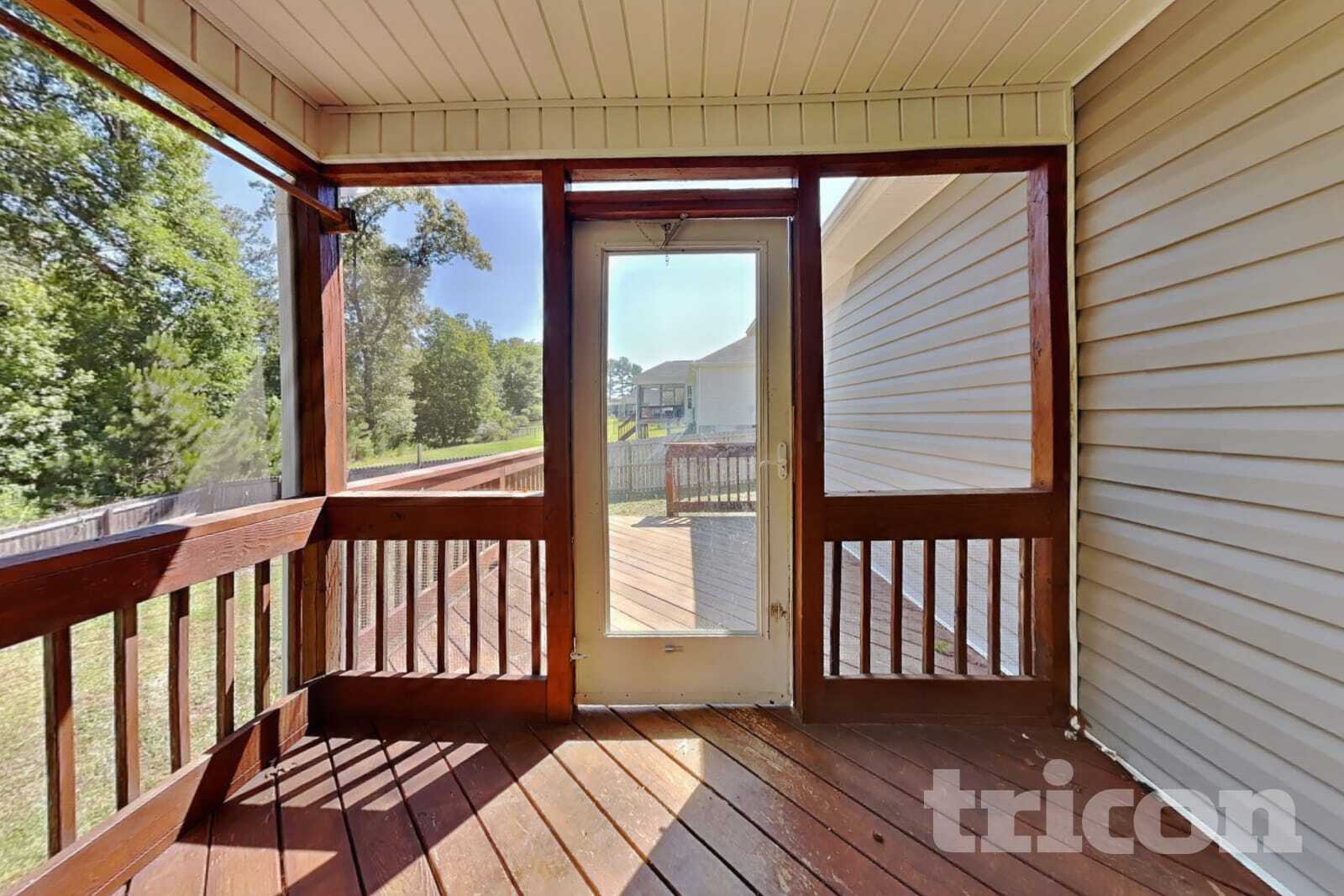 Building Photo - 302 Oxfordshire Dr