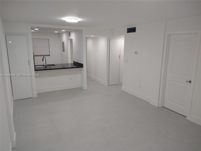 Building Photo - 19791 SW 114th Ave