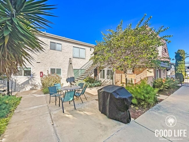 Building Photo - Beautiful 1BD/1BA W/ Laundry On-Site and Reserved Parking in Corridor!