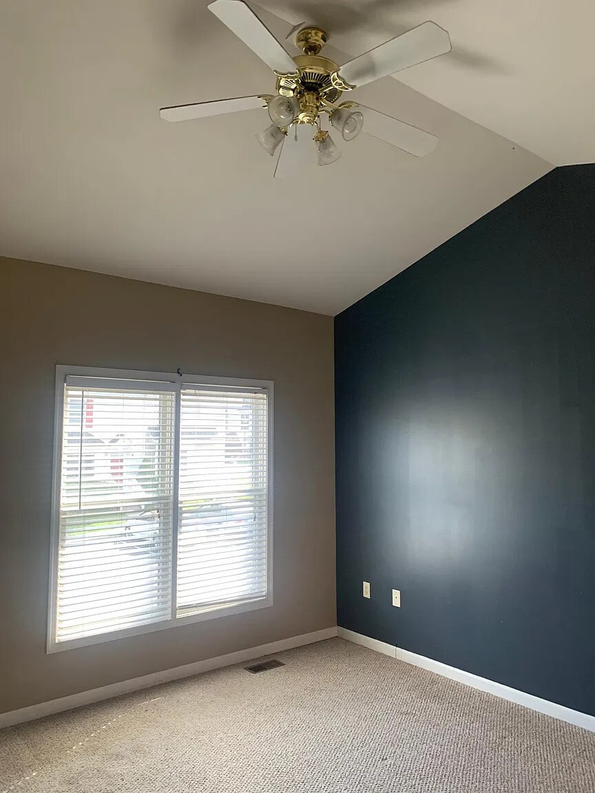Building Photo - 751 Merlins Way
