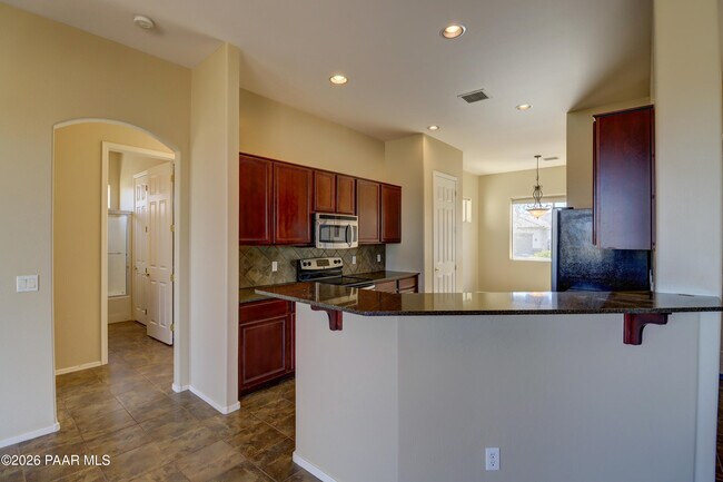 Building Photo - 6496 E Brombil St