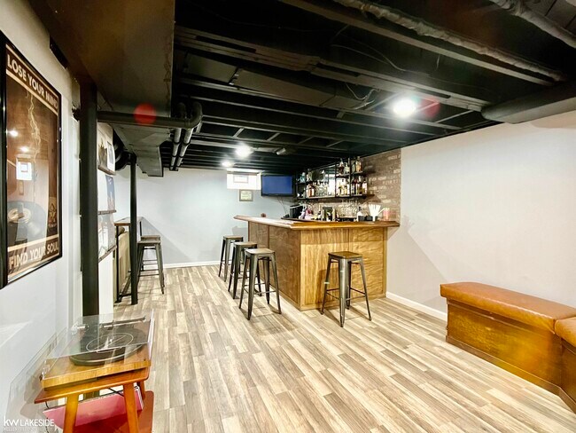 Building Photo - 421 N Edgeworth Ave