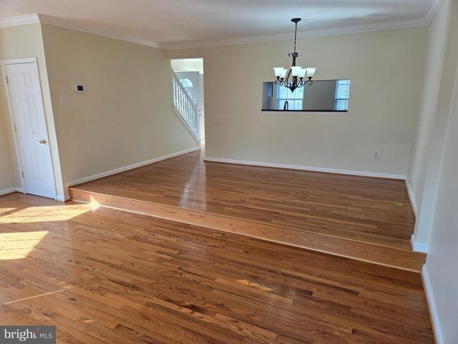 Building Photo - 300 Cinnabar Ln