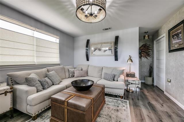 Building Photo - 407 E Broad St