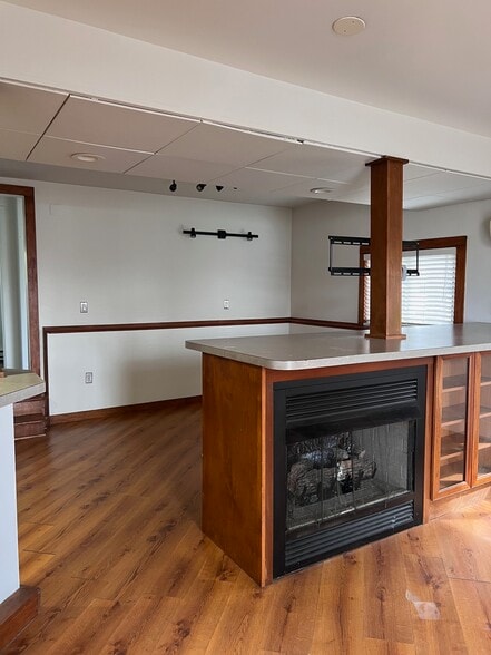 Building Photo - 4601 Tremont Ave
