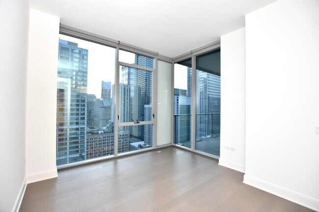 Building Photo - 60 E Randolph St