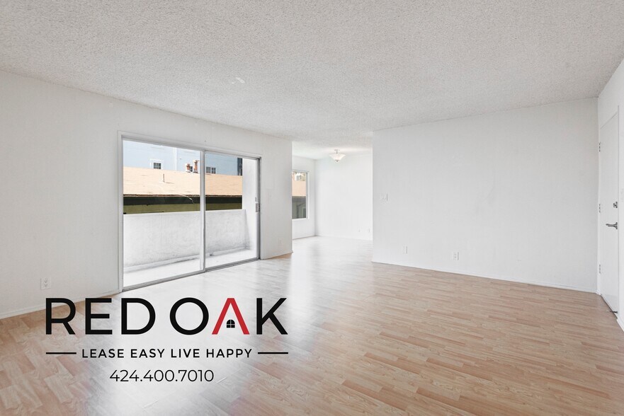 Primary Photo - 319 S Clark Dr