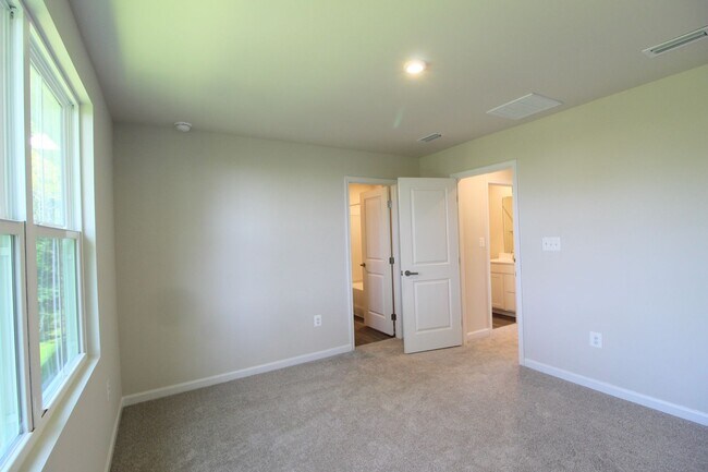 Building Photo - New construction tonwhome!