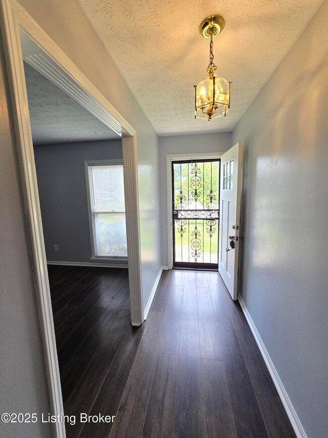 Building Photo - 9313 Le Beau Ct