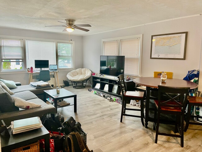 Primary Photo - 61 Neptune Blvd