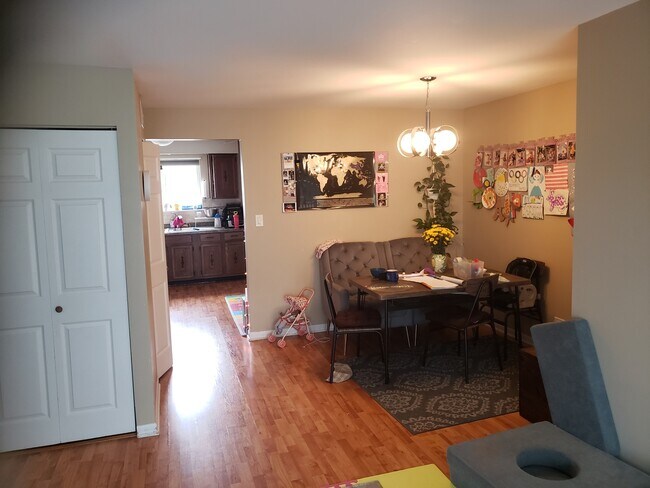 Building Photo - 9397 Bay Colony Dr