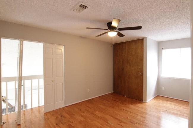 Building Photo - 12155 Huntington Venture Dr