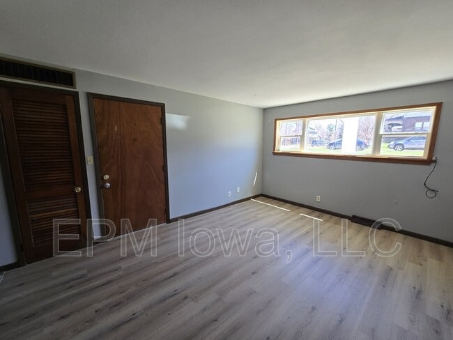 Building Photo - 804 W Mullan Ave