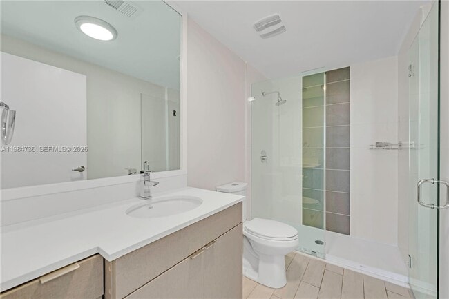 Building Photo - 321 NE 26th St