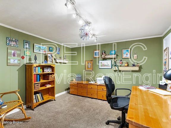 Building Photo - 12100 Maplewood Rd